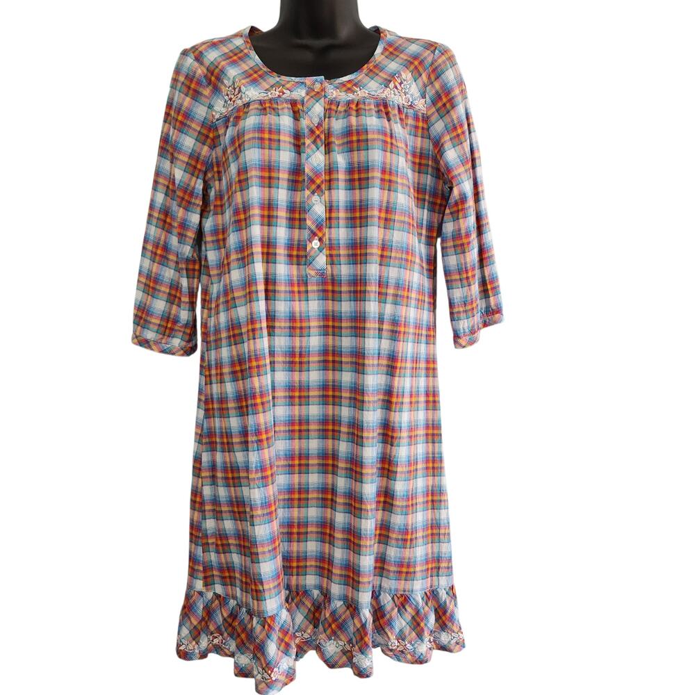 Stetson plaid nightgown embroidered flowers ruffled hem size S